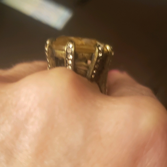 Lia Sophia ring - Picture 5 of 5